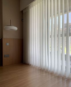 Rèm lá dọc văn phòng